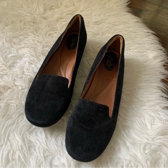 Clarks suede slip-on loafers with slight inside wedge for comfort Sz 10 EUC - Picture 1 of 13